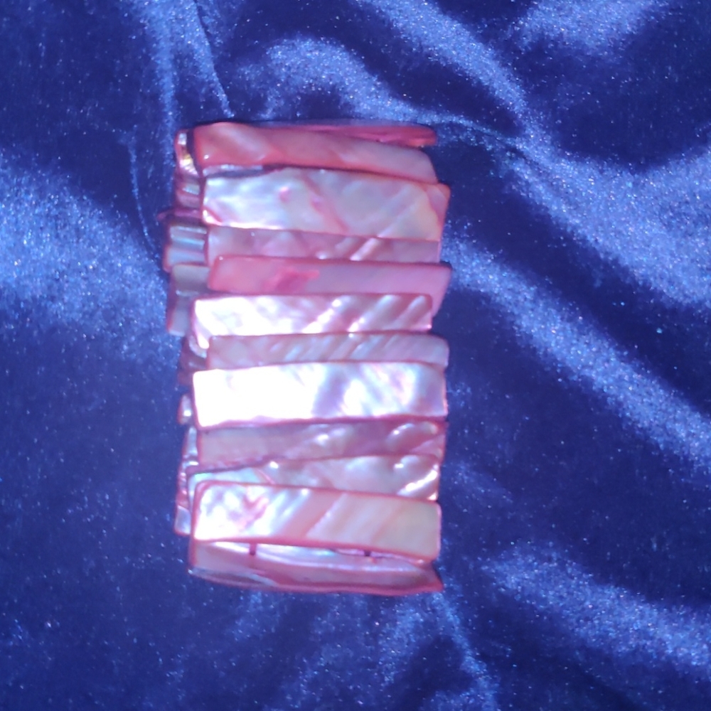 Shell bracelet, stretchy
